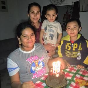 Meet your Posher, Perla